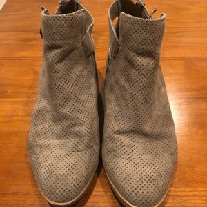 Dolce Vita ankle booties